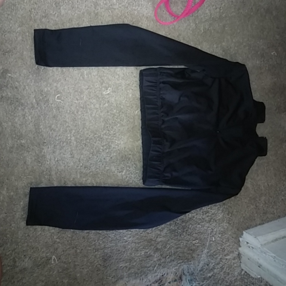 Black gtm longsleeve crop top